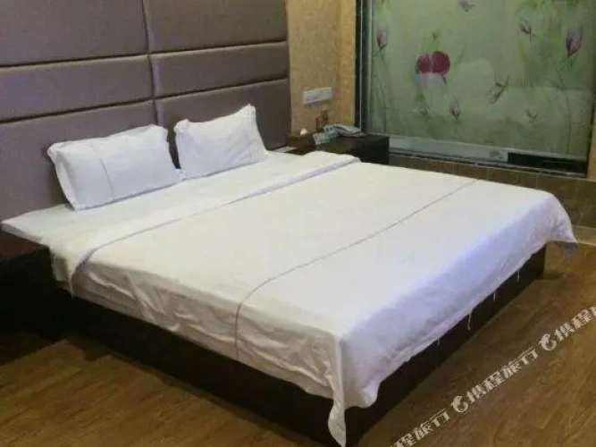 Business Triple Suite