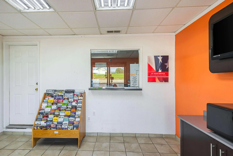 Motel 6-Blue Springs, MO