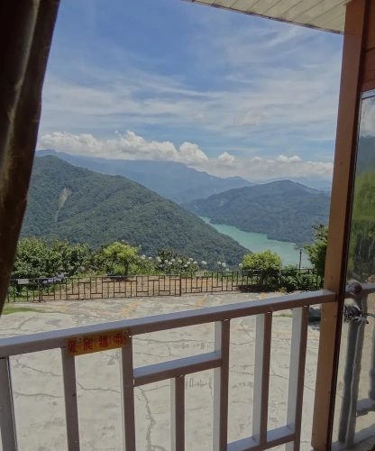 Standard Twin room with balcony and with mountain view