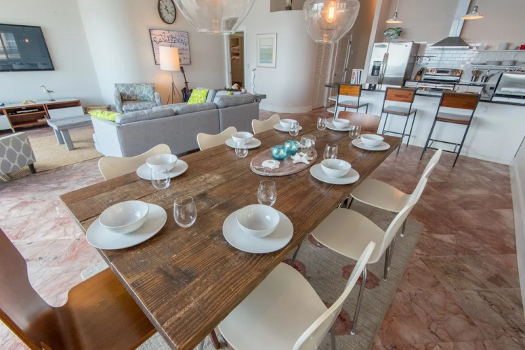 Breakaway Apartment 4