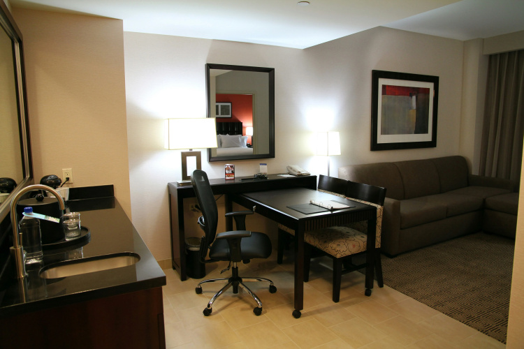 Embassy Suites by Hilton Ontario Airport photo 6