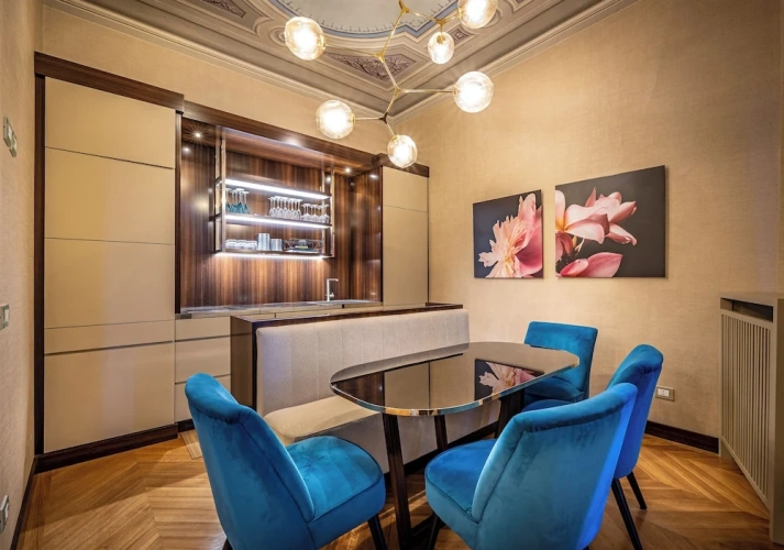 2 Bedrooms Apartment