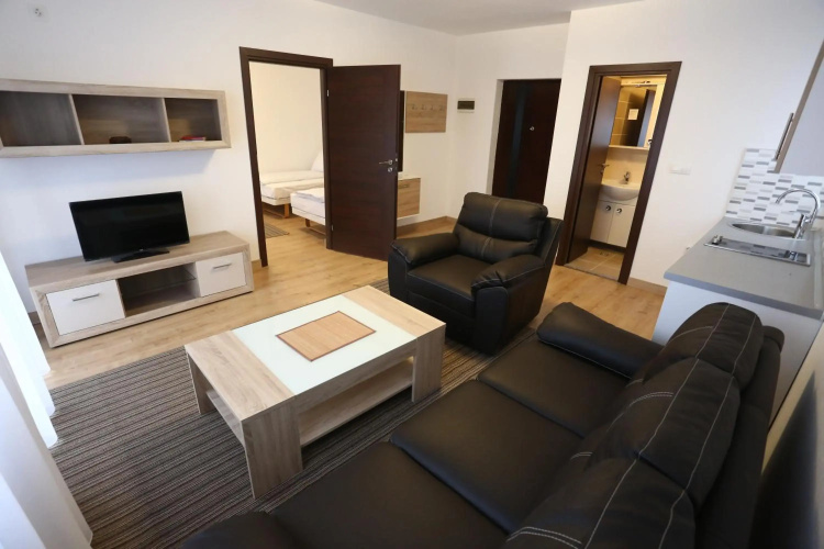 Apartments Kolonija