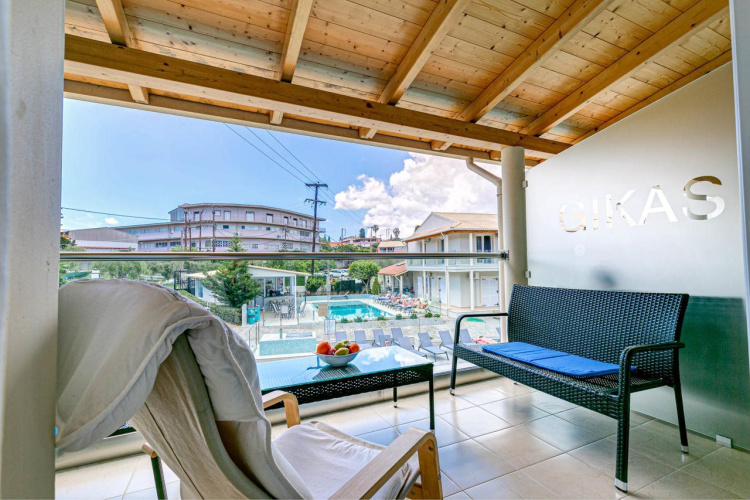 Palapart Gikas Suites And Studios