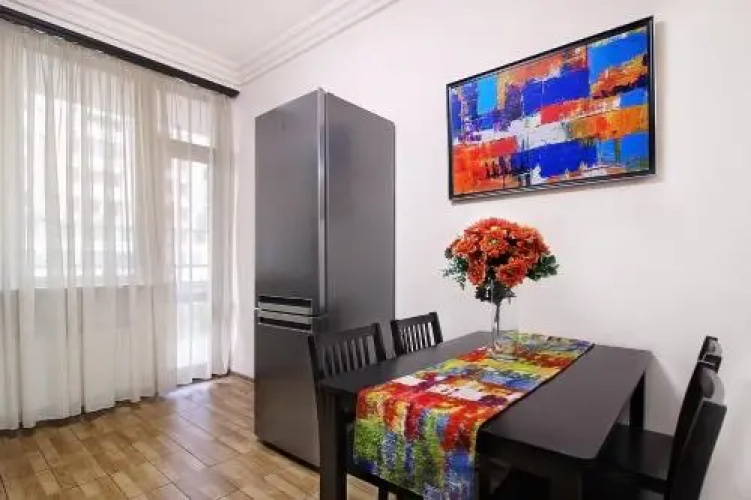 Apartment on Aram street