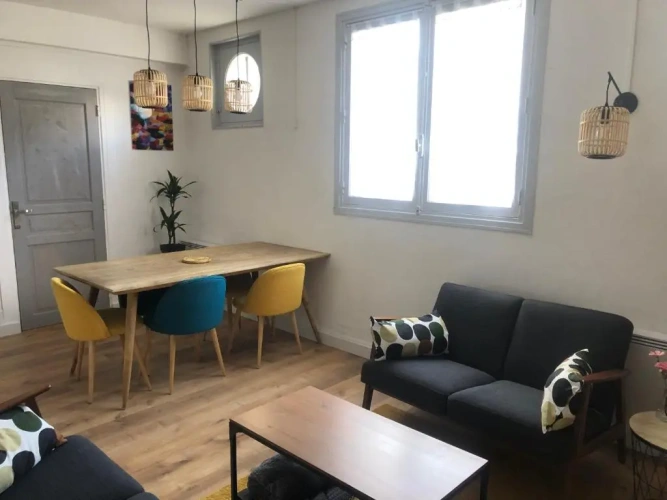 2 Bedrooms Apartment