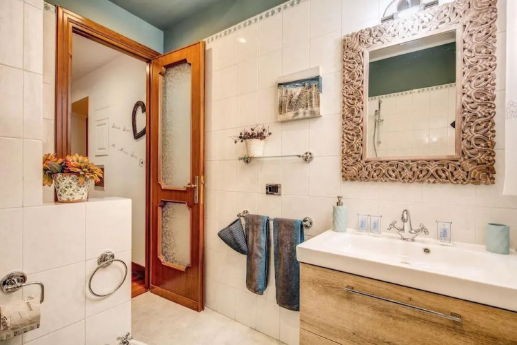 Spanish Steps Miracle Suite