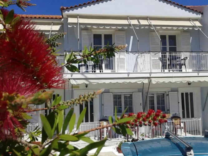 Aggelos Kefalonia Lassi