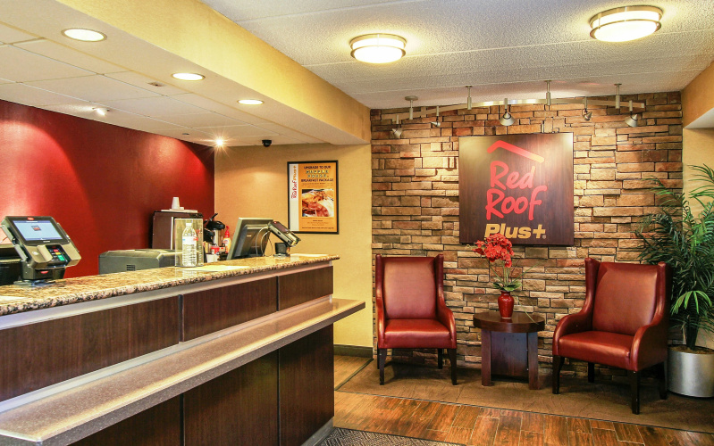 Red Roof PLUS+ Atlanta - Buckhead photo 14