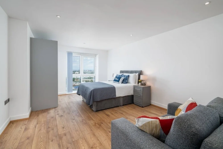 2 Bedrooms Apartment