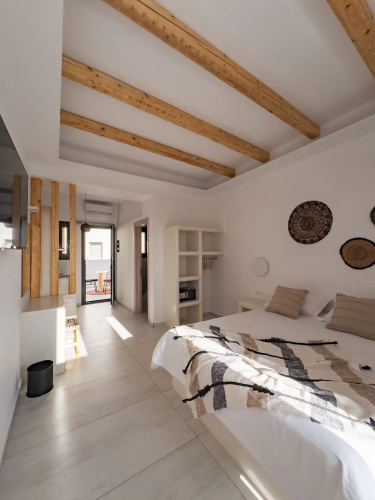 Alonia Suites