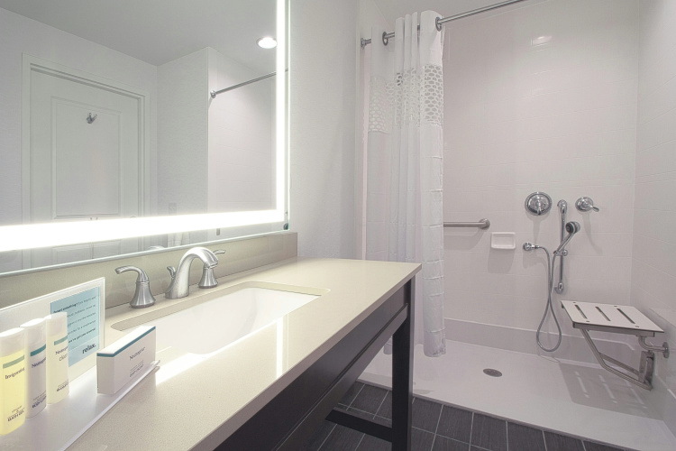 Hampton Inn & Suites Columbus/University Area photo 9