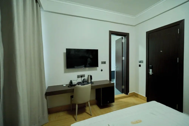 Deluxe Double room with balcony and with city view