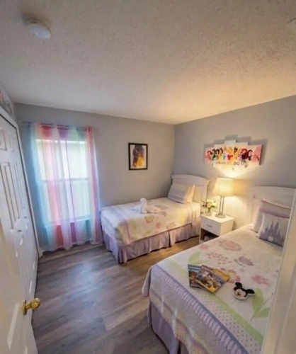 4 Bedrooms Villa