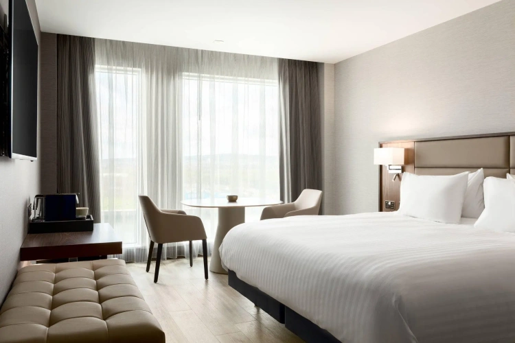 Standard Double room with city view