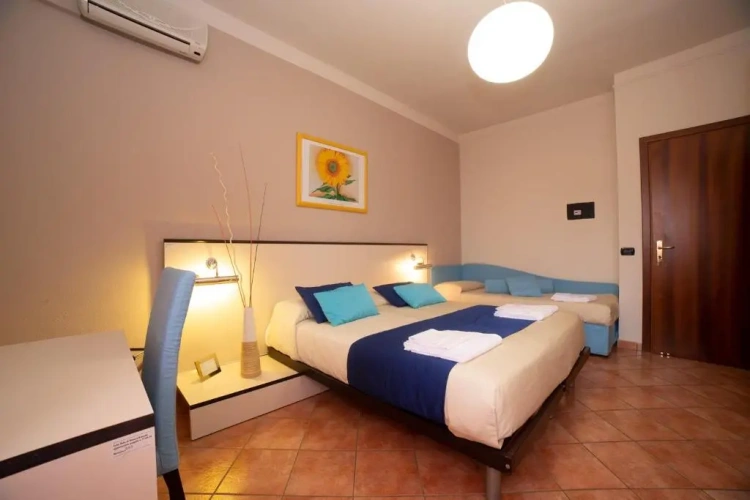 Classic Triple room