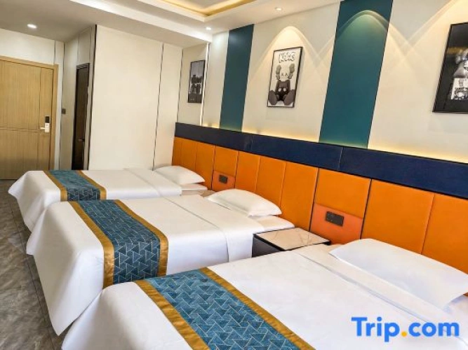 Standard Triple room