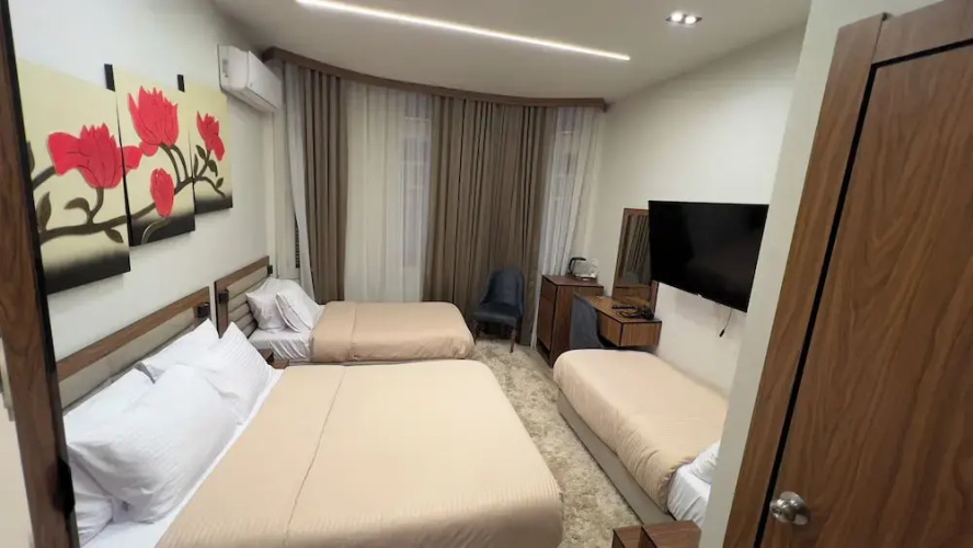 Italia house hotel