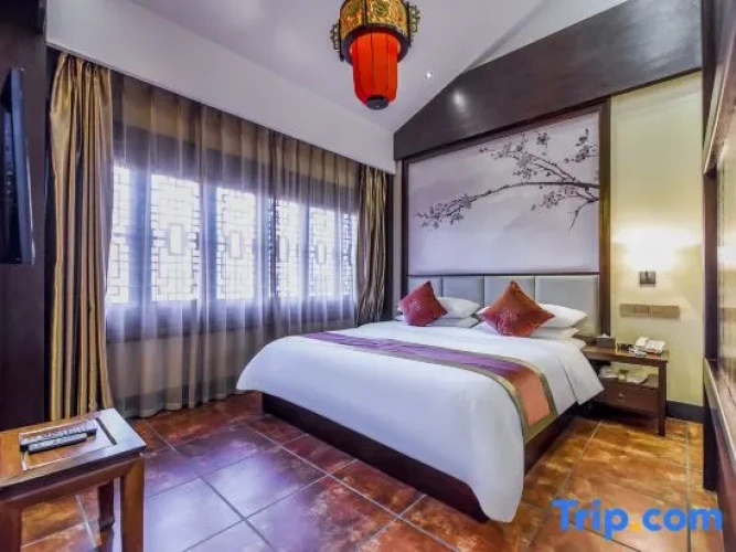 Family Suite with balcony and with lake view