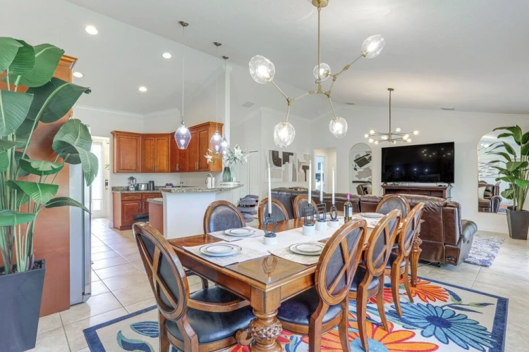 4 Bedrooms Cottage