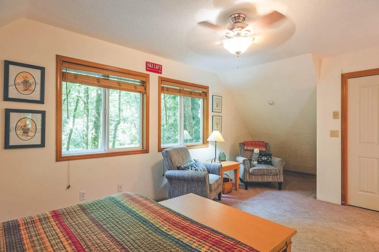 Cozy Bear Cabin