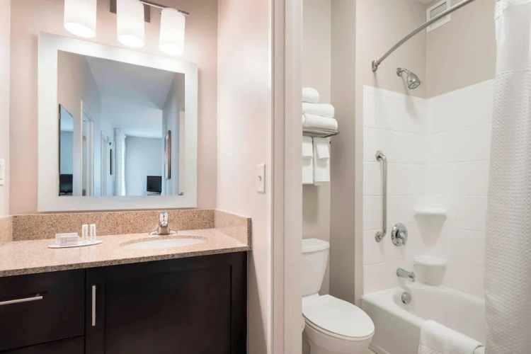 2 Bedrooms Quadruple Suite