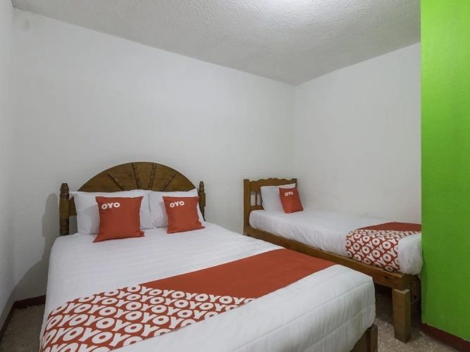 Standard Triple room