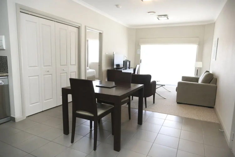 2 Bedrooms Apartment