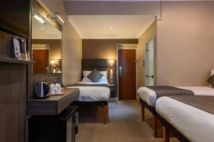 Brunel Hotel