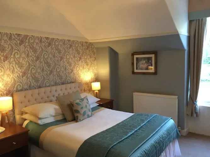 Abbots Brae Hotel