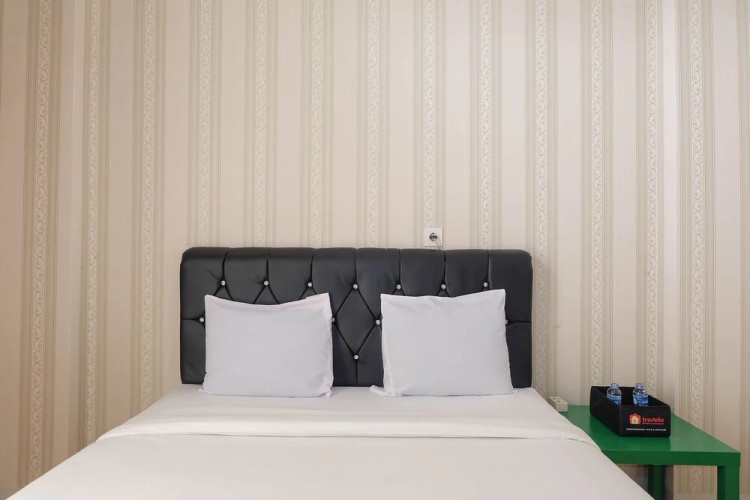 Comfortable And Cozy Studio At Dave Apartment
