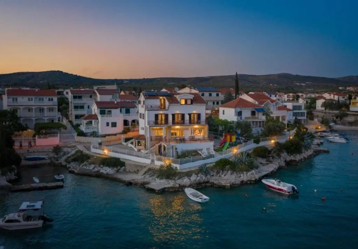 Standard Twin room with balcony and with sea view