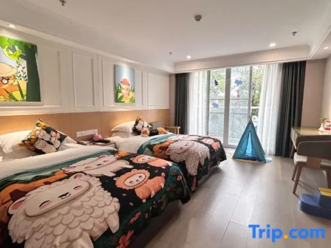 Standard Twin Family room