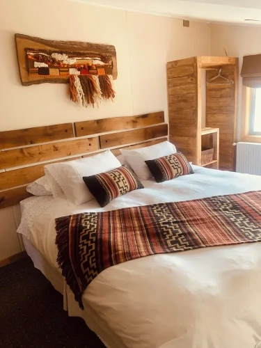 Standard Triple room with city view