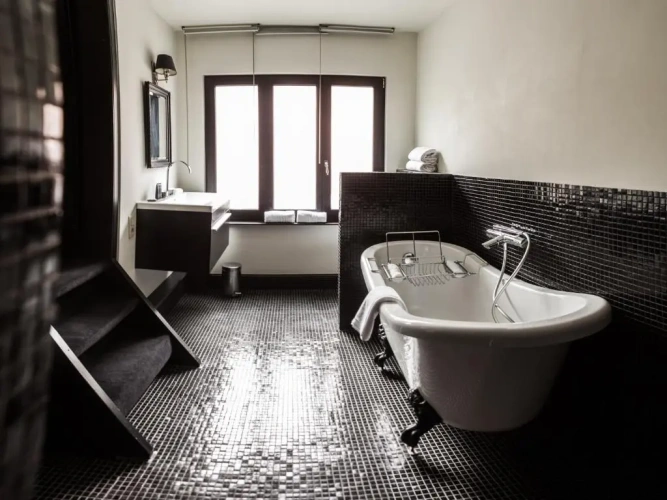 Standard Suite