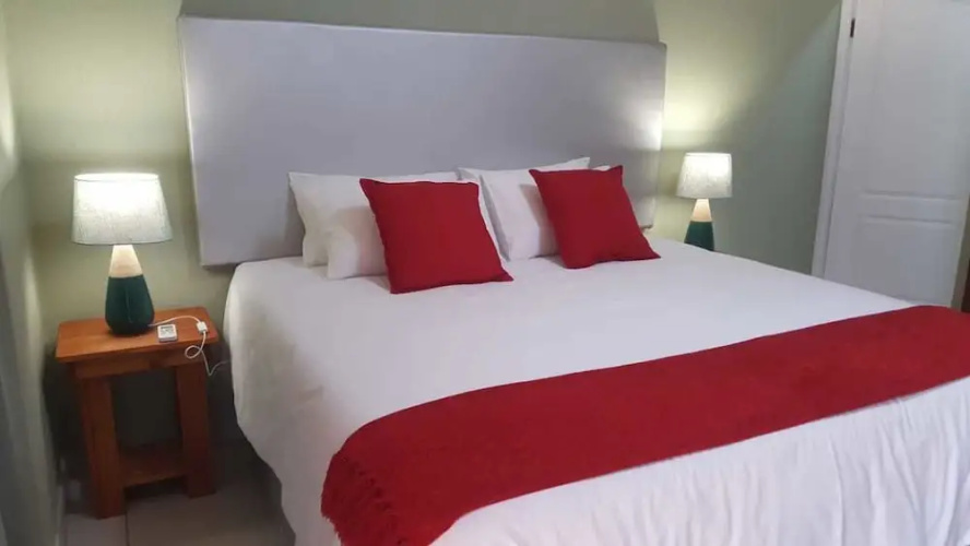 Crimson Bush Lodge