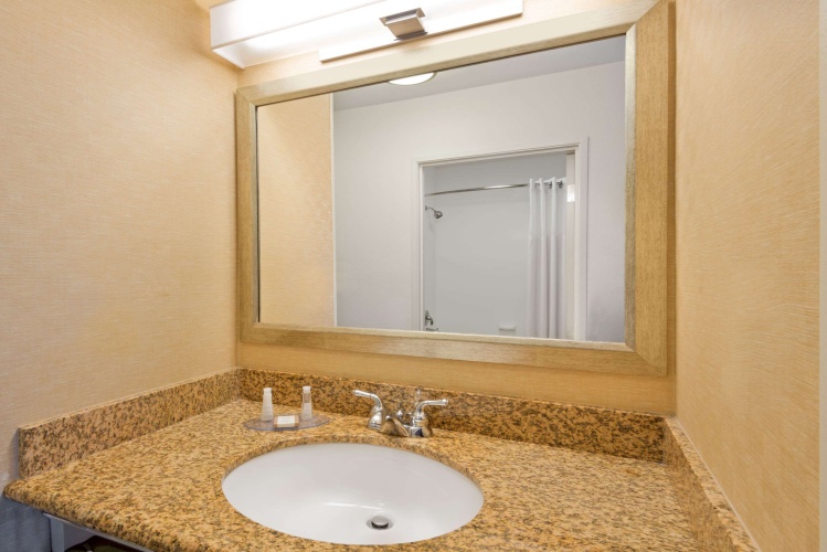 Baymont by Wyndham Denver International Airport photo 10