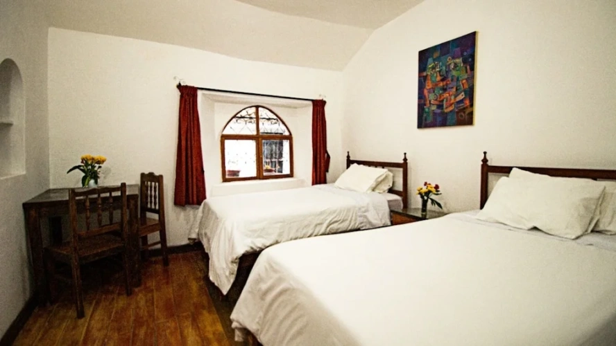 Standard Triple room