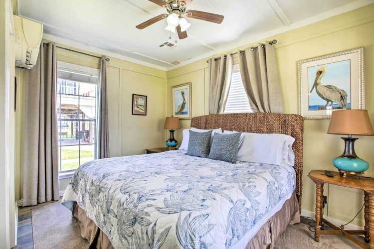 Pet-friendly Surfside Beach Home w/ Deck & Grill