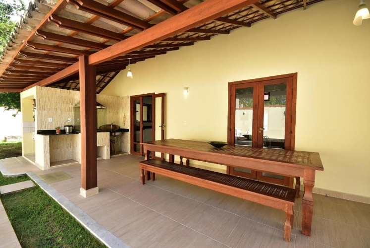 4 Bedrooms Cottage
