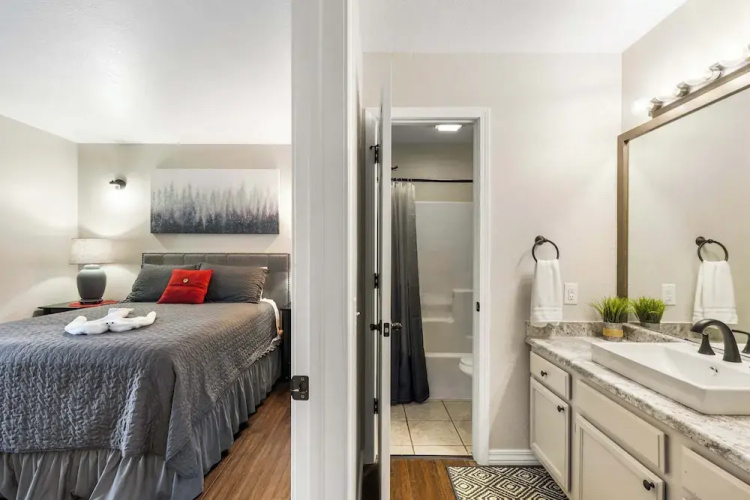 Cozy Escape Stay for 4