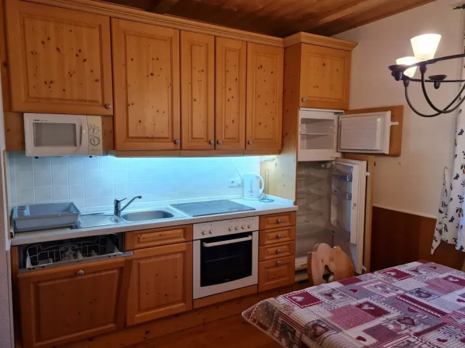 Apartment With Mountain Views & Ski Access