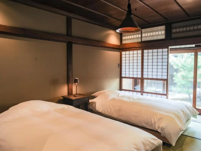 Standard Twin room with garden view