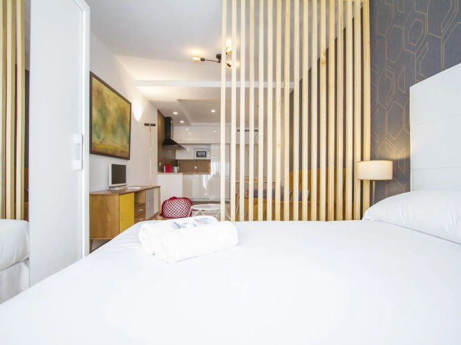 UD Apartments - Atocha Stylish with Pool