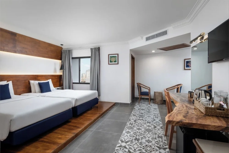 Deluxe Twin room with balcony and with city view