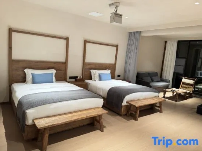 Standard room with balcony