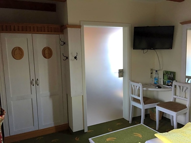 Economy Twin room