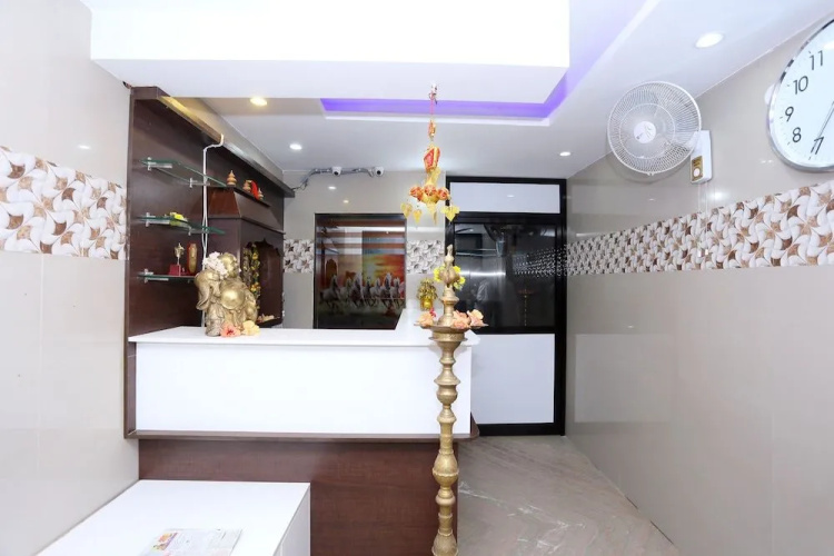 OYO 24576 Viswa Towers