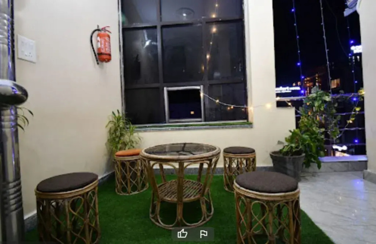 Tapovan Inn