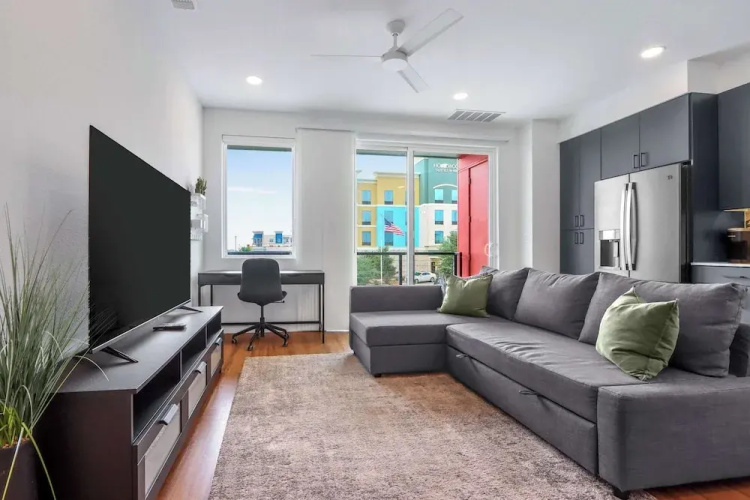 Creekside Modern Condo for 4